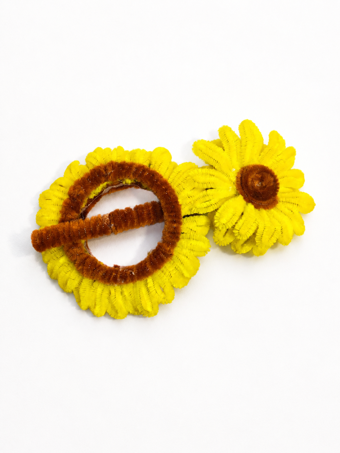 Handmade floral elegance for your everyday look πΌ